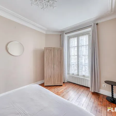Private - Village Charm In Alésia Parigi